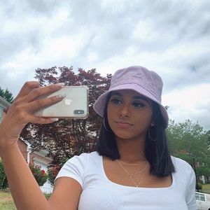 Meet your Posher, Iman